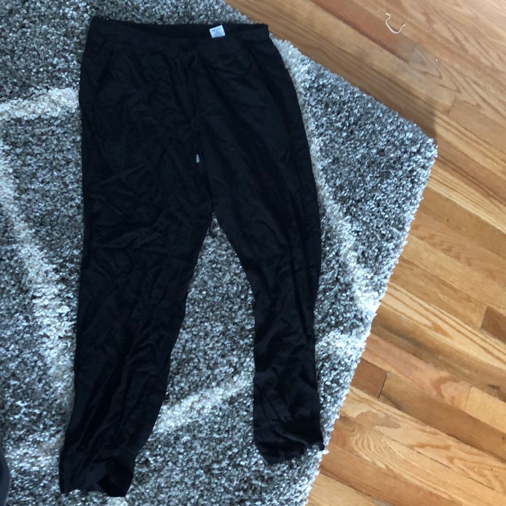 Capri pants
